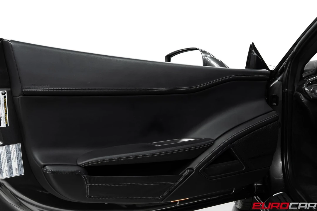 2014 Ferrari 458 Italia - Image 25 of 31