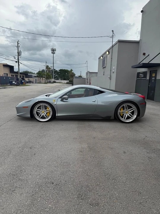 2014 Ferrari 458 Italia - Image 7 of 8