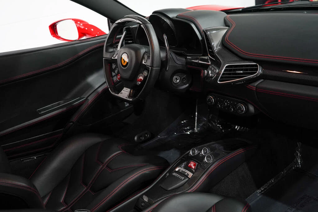2014 Ferrari 458 Italia - Image 16 of 31