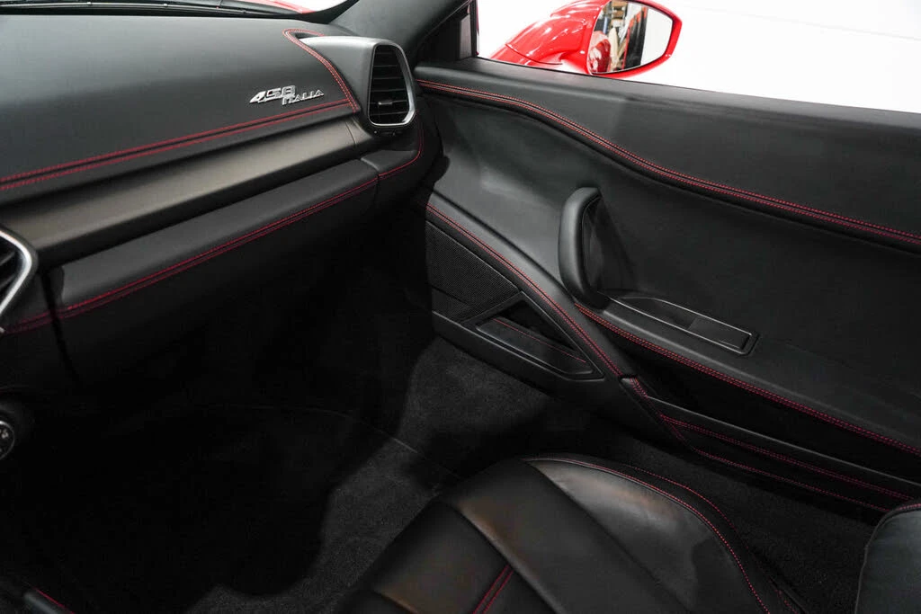 2014 Ferrari 458 Italia - Image 13 of 31