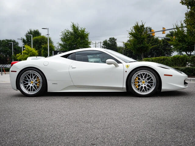 2014 Ferrari 458 Italia - Image 15 of 31