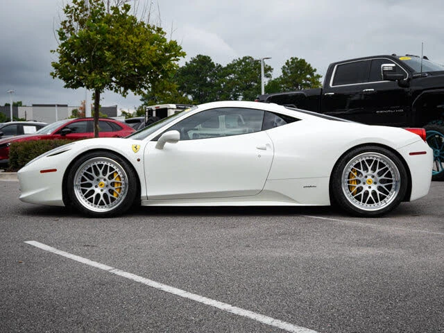 2014 Ferrari 458 Italia - Image 9 of 31
