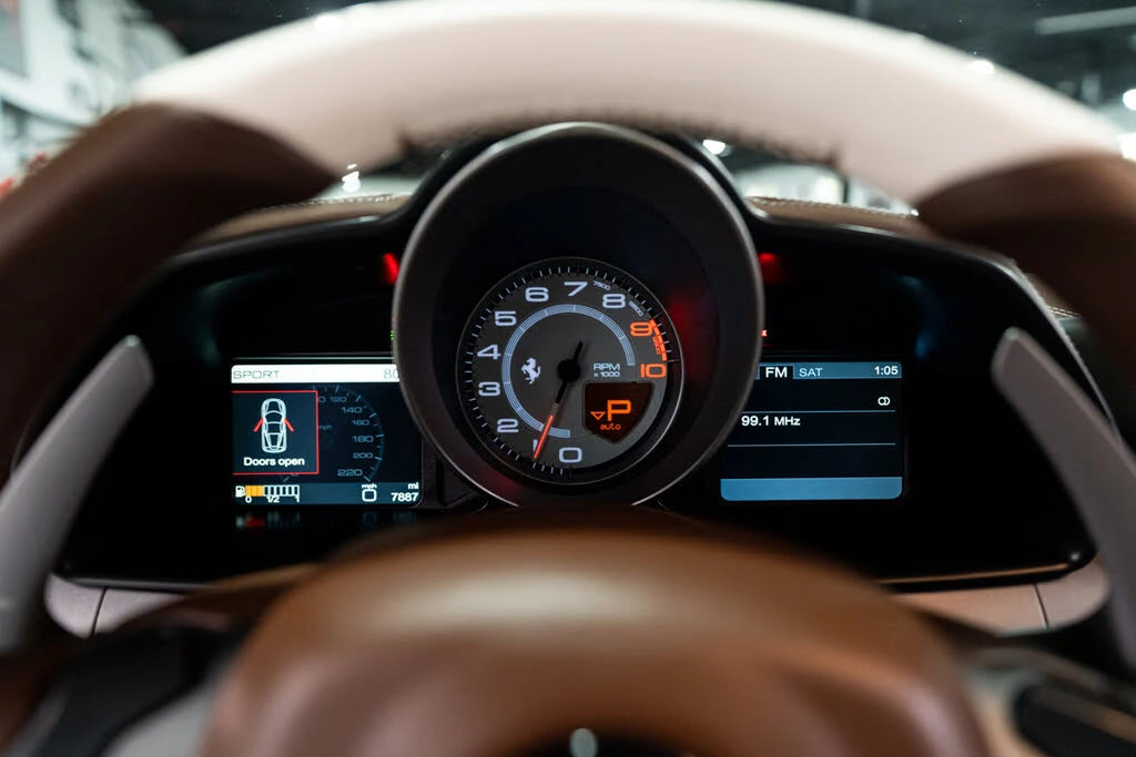 2014 Ferrari 458 Italia - Image 13 of 31