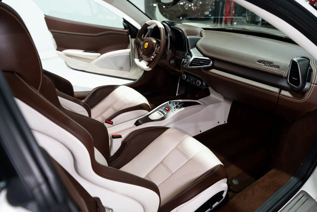 2014 Ferrari 458 Italia - Image 11 of 31
