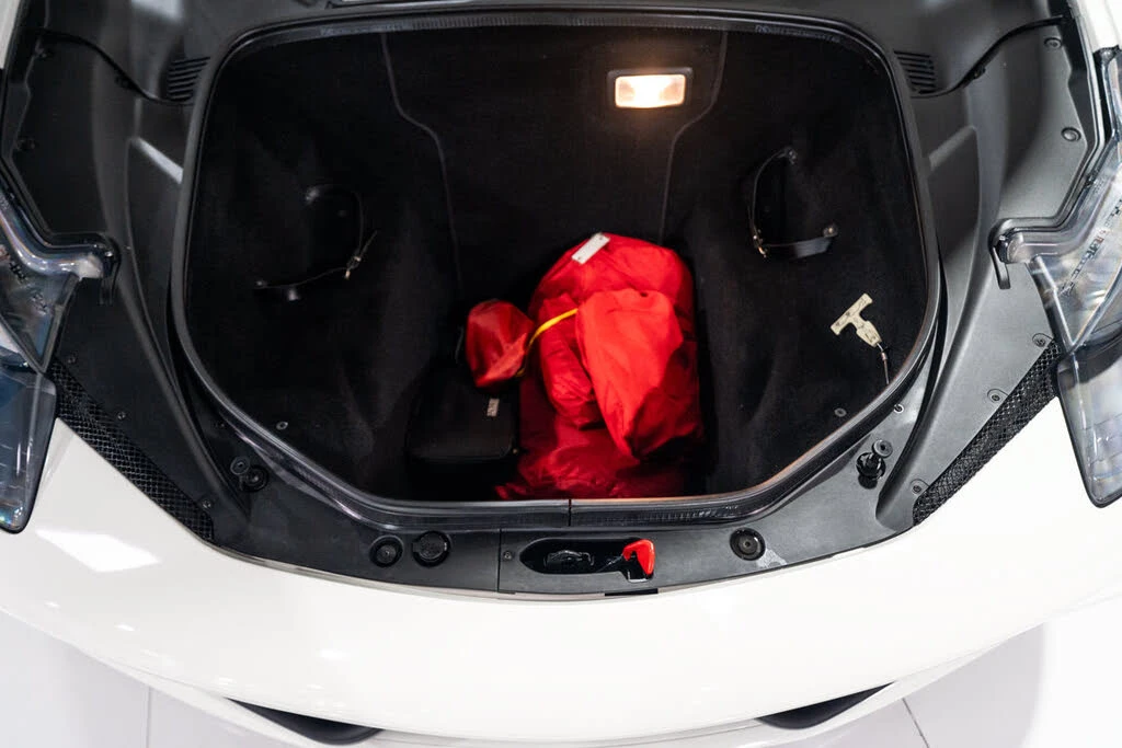 2014 Ferrari 458 Italia - Image 28 of 31