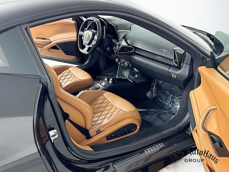 2014 Ferrari 458 Italia - Image 30 of 31