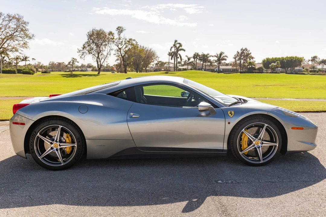 2014 Ferrari 458 Italia - Image 8 of 31