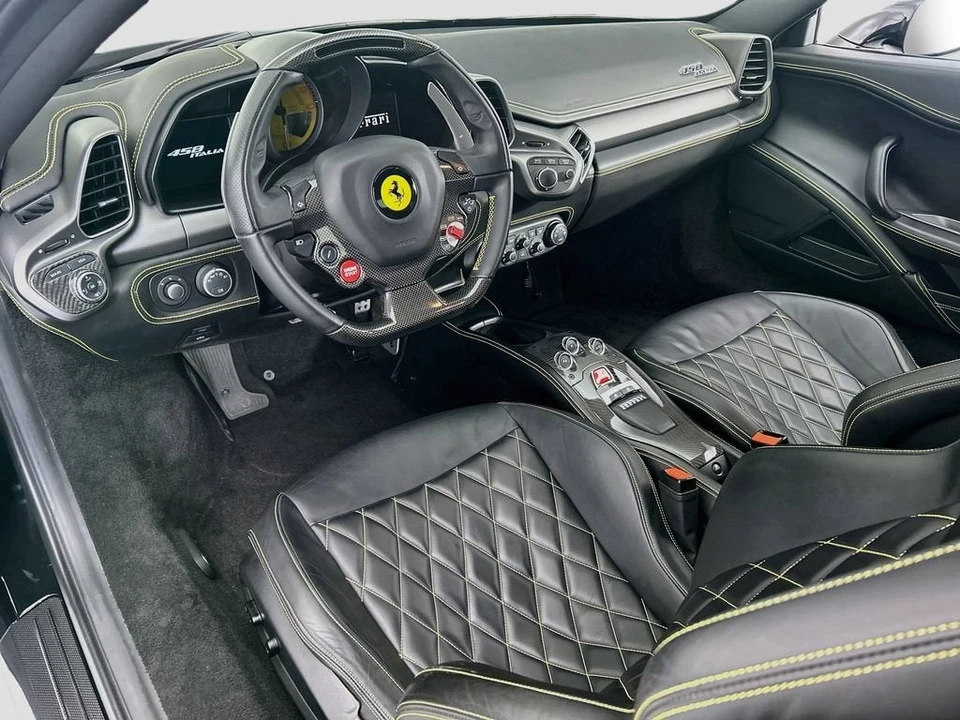 2014 Ferrari 458 Italia - Image 9 of 29
