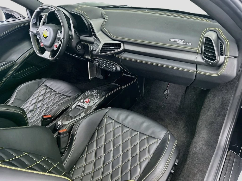 2014 Ferrari 458 Italia - Image 15 of 29