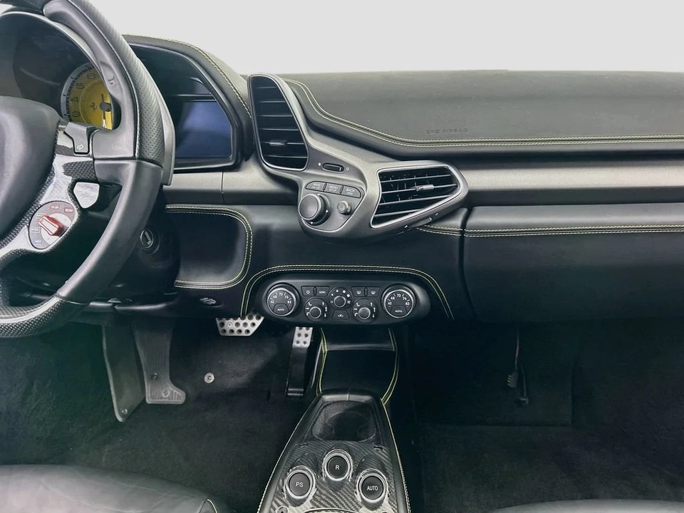 2014 Ferrari 458 Italia - Image 13 of 29