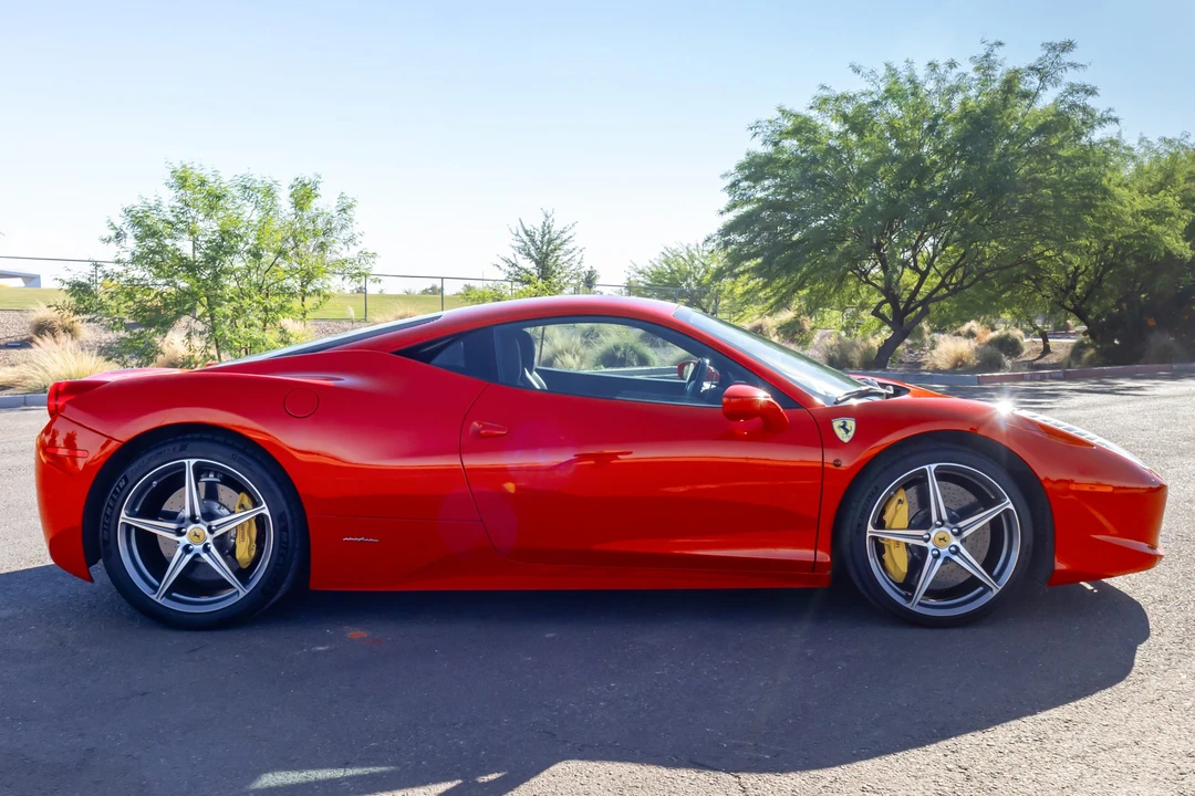 2014 Ferrari 458 Italia - Image 5 of 31