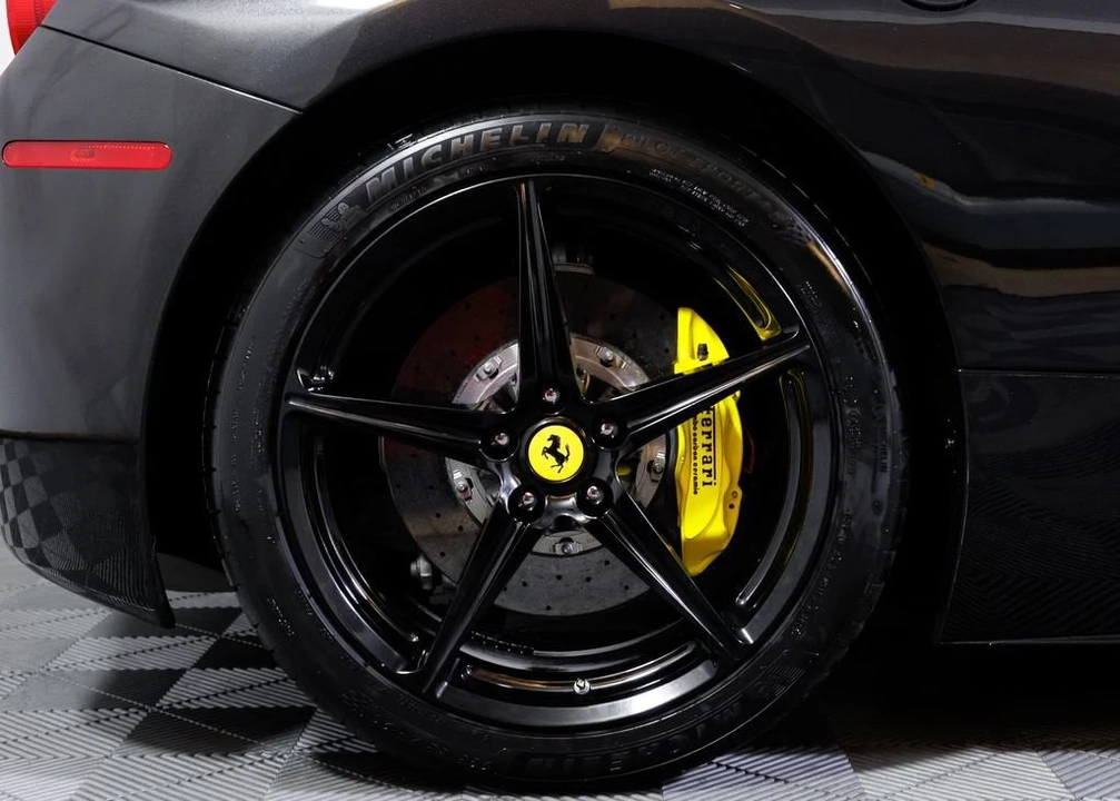 2014 Ferrari 458 Italia - Image 8 of 31