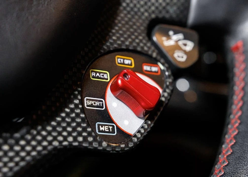 2014 Ferrari 458 Italia - Image 21 of 31