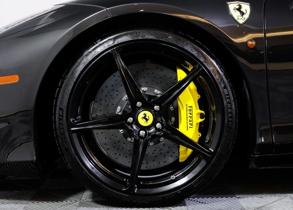 2014 Ferrari 458 Italia - Image 5 of 31