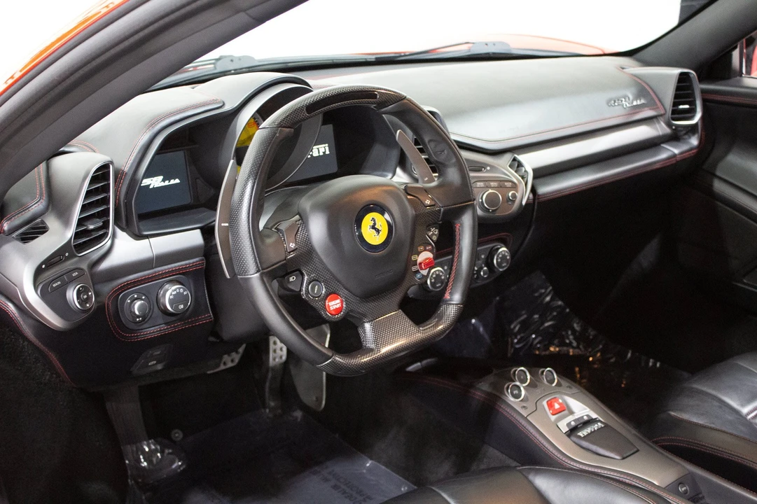 2014 Ferrari 458 Italia - Image 2 of 31