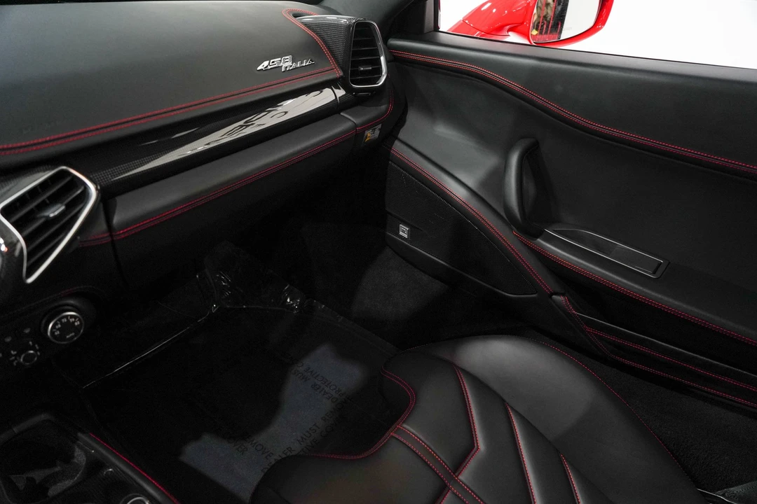 2014 Ferrari 458 Italia - Image 13 of 31