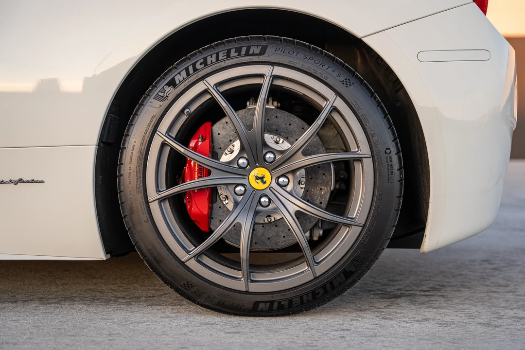 2014 Ferrari 458 Italia - Image 25 of 31