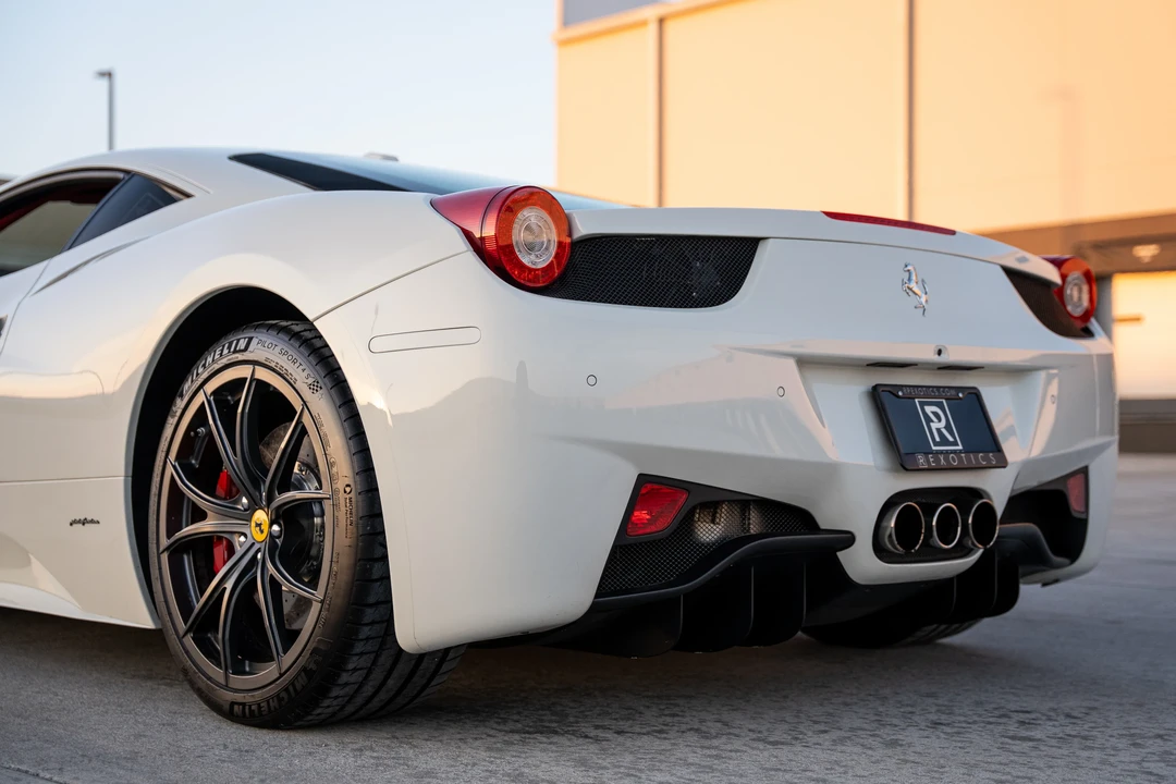 2014 Ferrari 458 Italia - Image 28 of 31