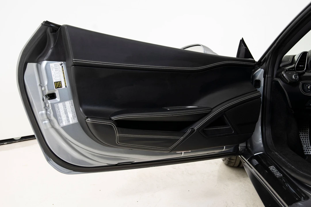 2014 Ferrari 458 Italia - Image 21 of 31