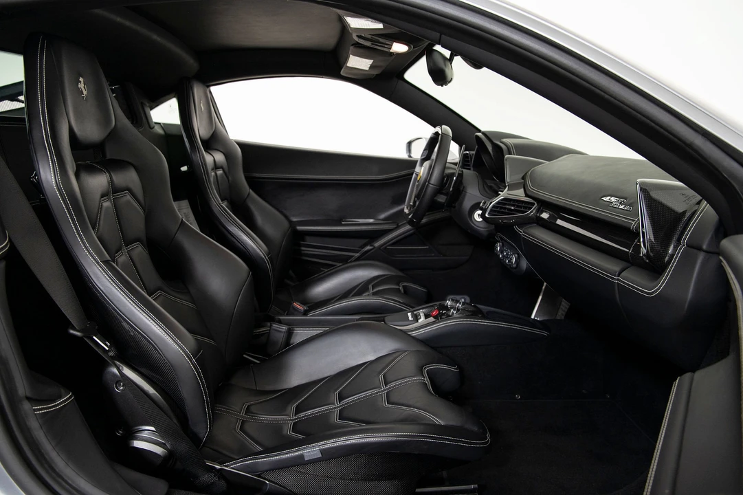 2014 Ferrari 458 Italia - Image 12 of 31