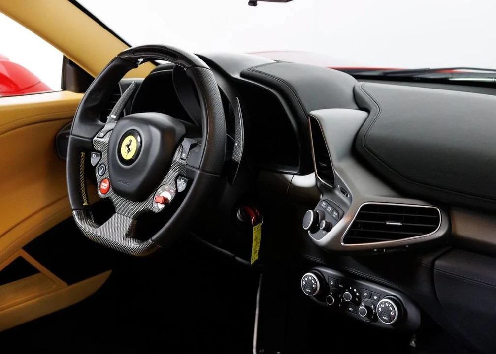 2014 Ferrari 458 Italia - Image 24 of 31