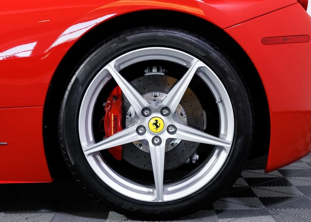 2014 Ferrari 458 Italia - Image 6 of 31