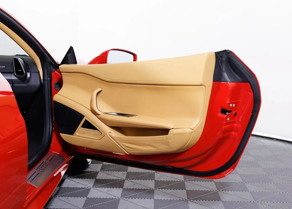 2014 Ferrari 458 Italia - Image 19 of 31