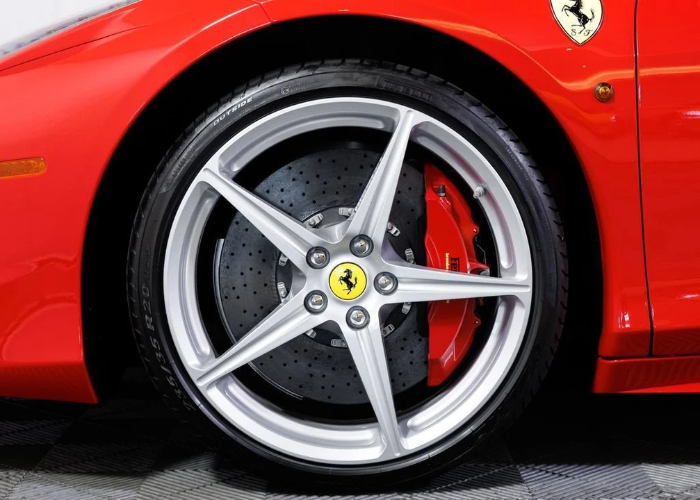 2014 Ferrari 458 Italia - Image 5 of 31