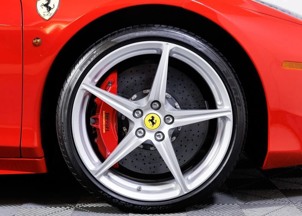 2014 Ferrari 458 Italia - Image 8 of 31
