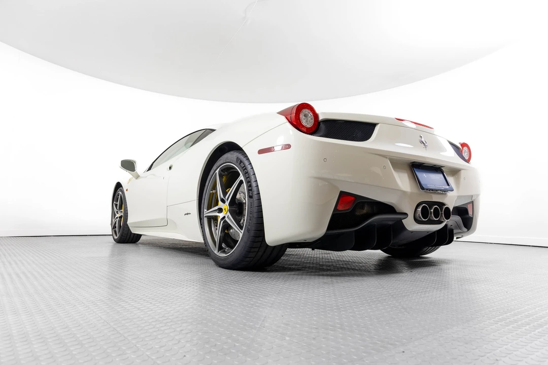 2014 Ferrari 458 Italia - Image 10 of 21