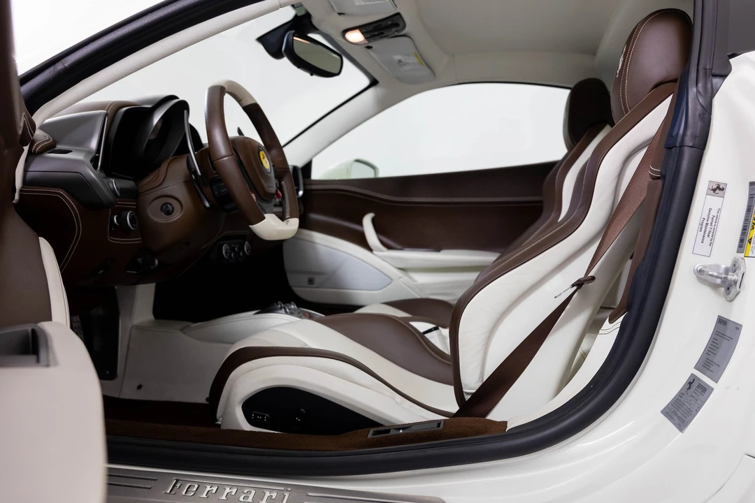 2014 Ferrari 458 Italia - Image 4 of 21