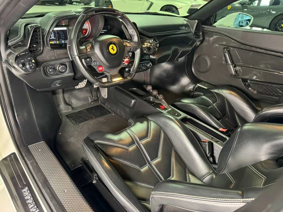 2014 Ferrari 458 Speciale - Image 9 of 12