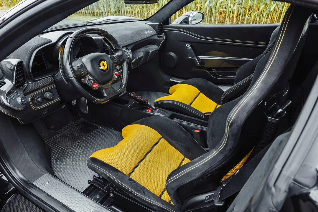 2014 Ferrari 458 Speciale - Image 15 of 31
