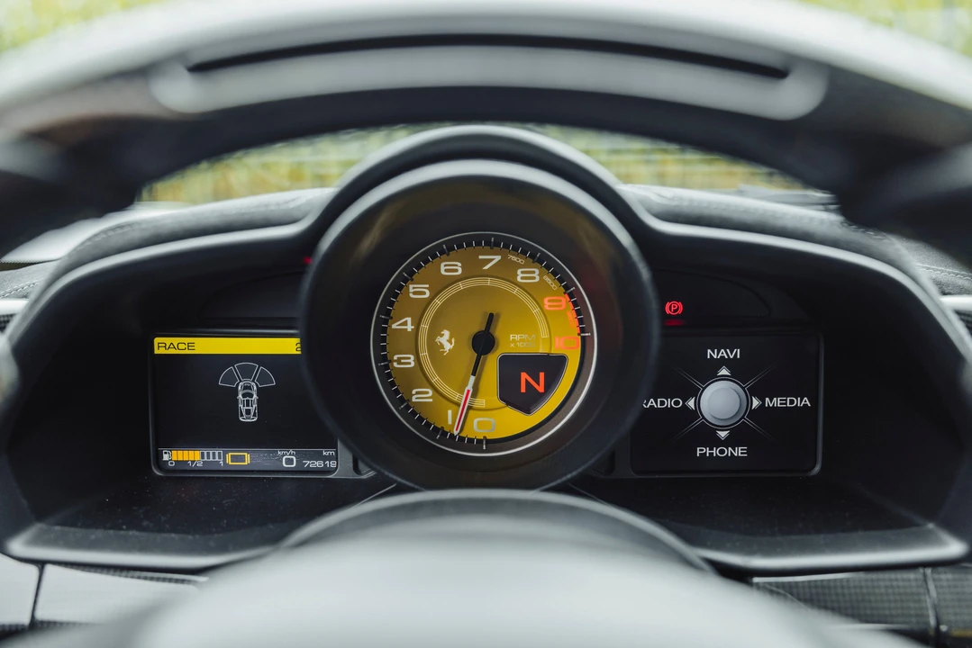 2014 Ferrari 458 Speciale - Image 18 of 31