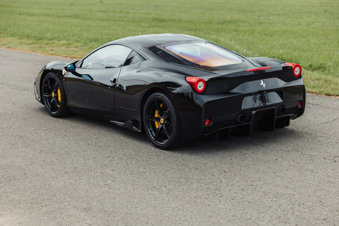 2014 Ferrari 458 Speciale - Image 11 of 31