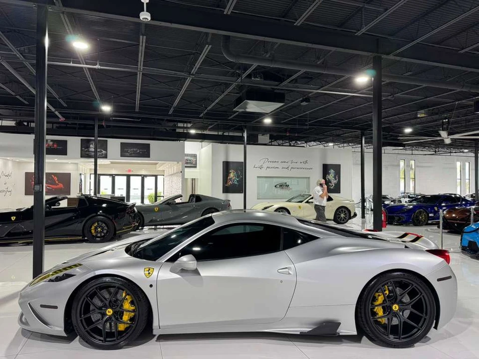 2014 Ferrari 458 Speciale - Image 4 of 12