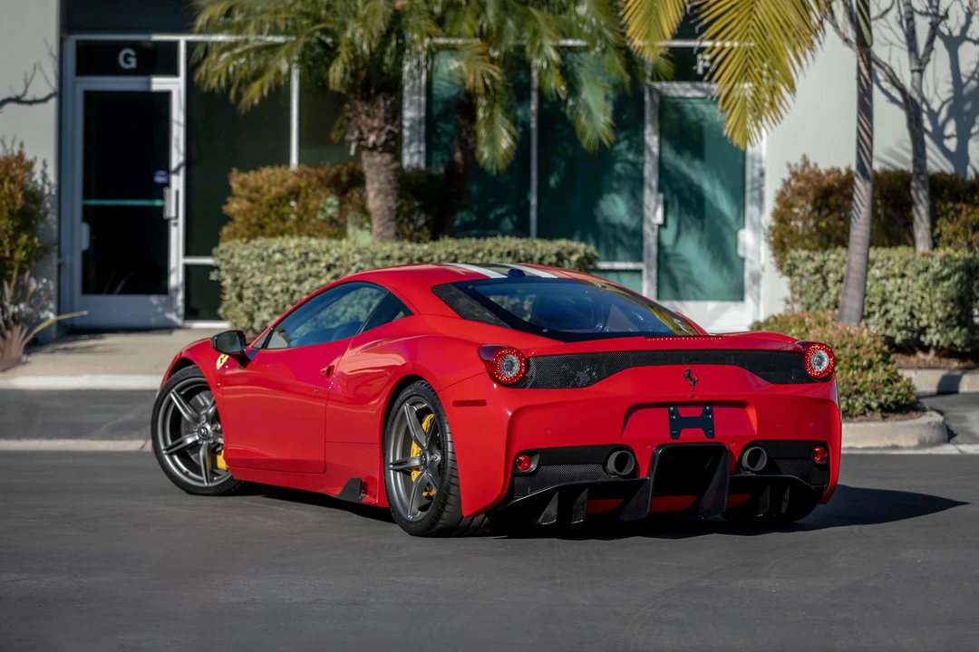 2014 Ferrari 458 Speciale - Image 14 of 31
