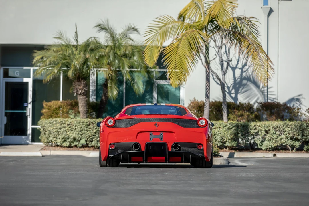 2014 Ferrari 458 Speciale - Image 7 of 31