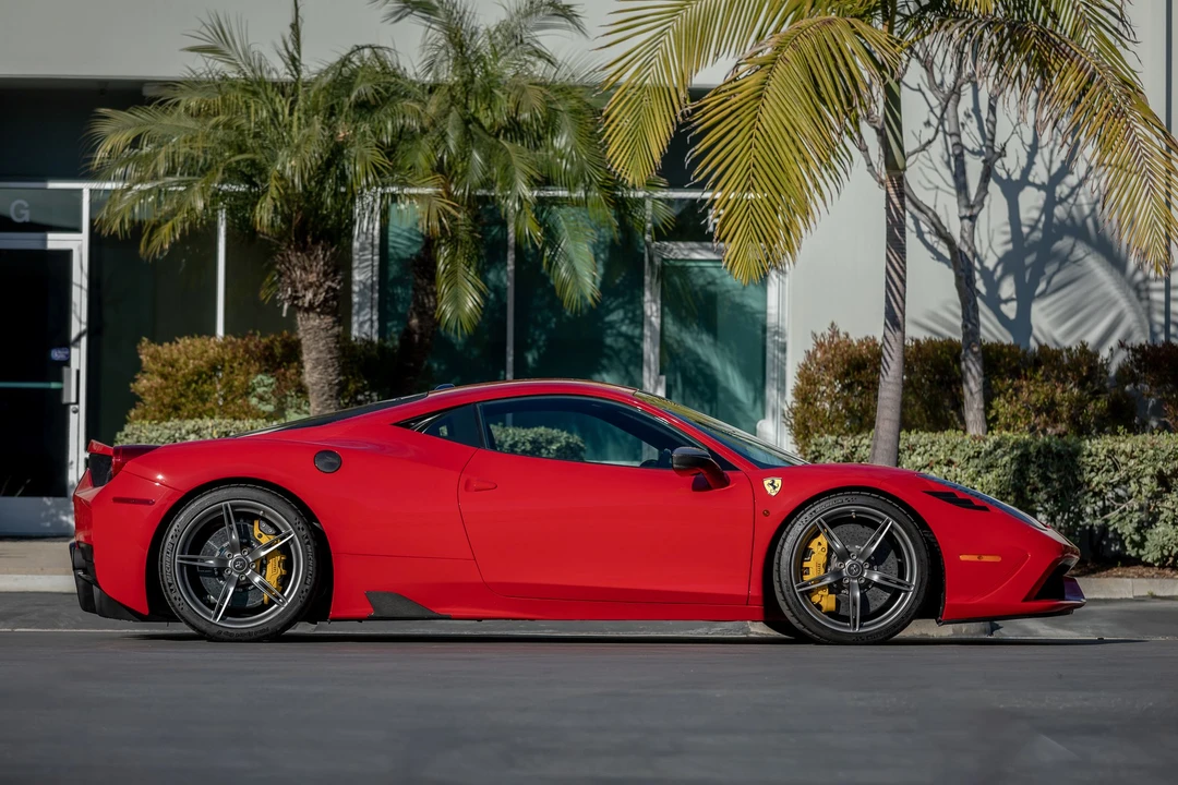 2014 Ferrari 458 Speciale - Image 24 of 31
