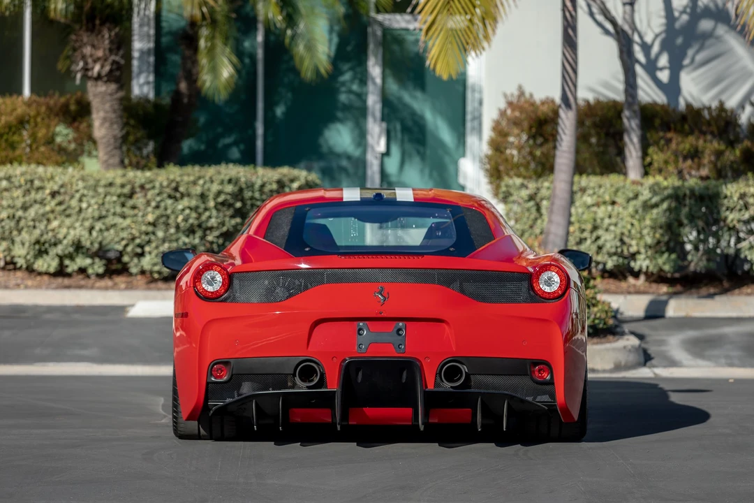 2014 Ferrari 458 Speciale - Image 9 of 31