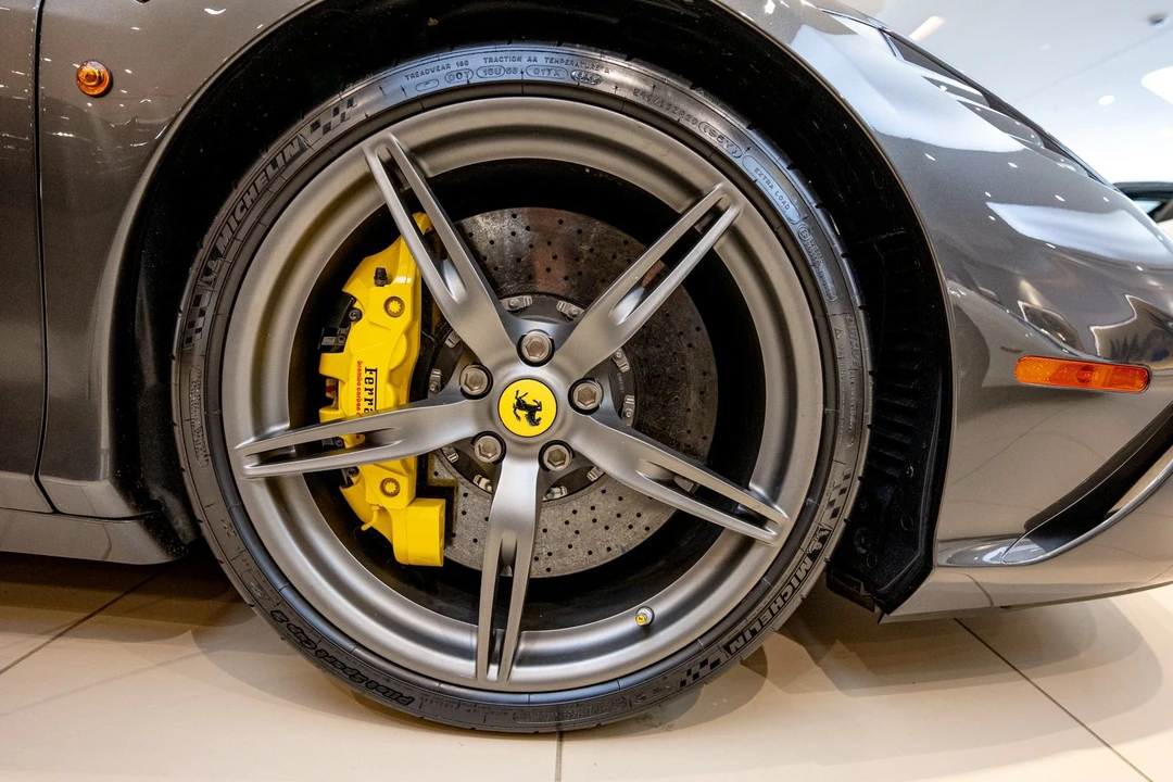2014 Ferrari 458 Speciale - Image 22 of 31