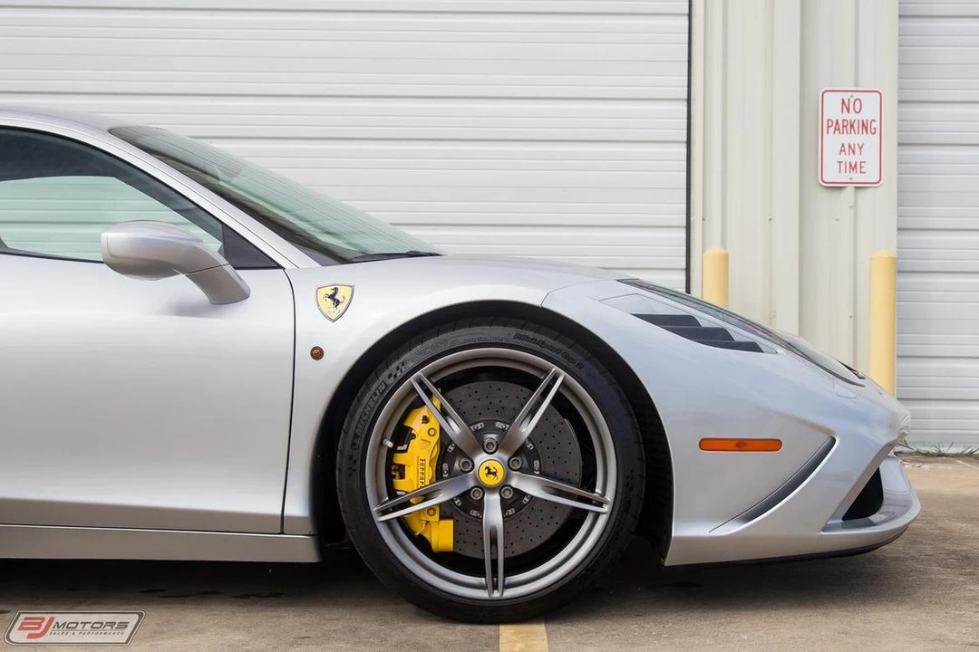 2014 Ferrari 458 Speciale - Image 13 of 31
