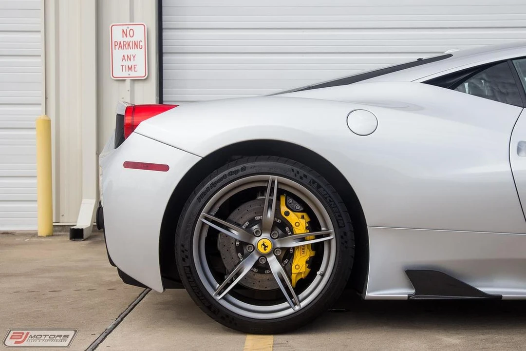 2014 Ferrari 458 Speciale - Image 12 of 31
