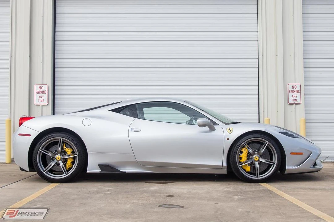 2014 Ferrari 458 Speciale - Image 4 of 31