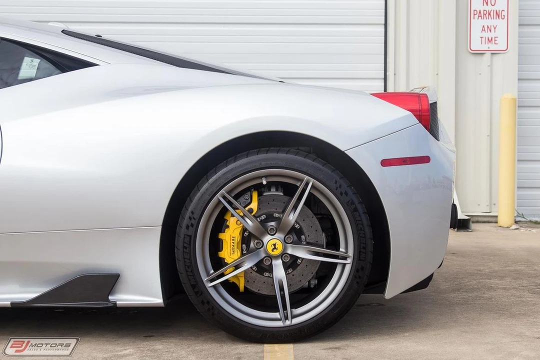 2014 Ferrari 458 Speciale - Image 11 of 31