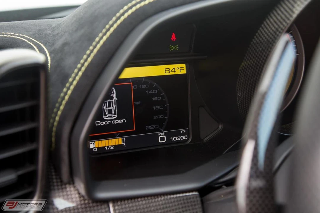 2014 Ferrari 458 Speciale - Image 28 of 31