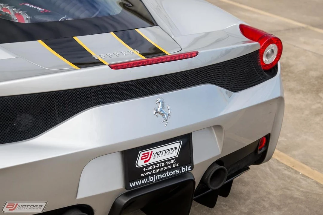 2014 Ferrari 458 Speciale - Image 18 of 31