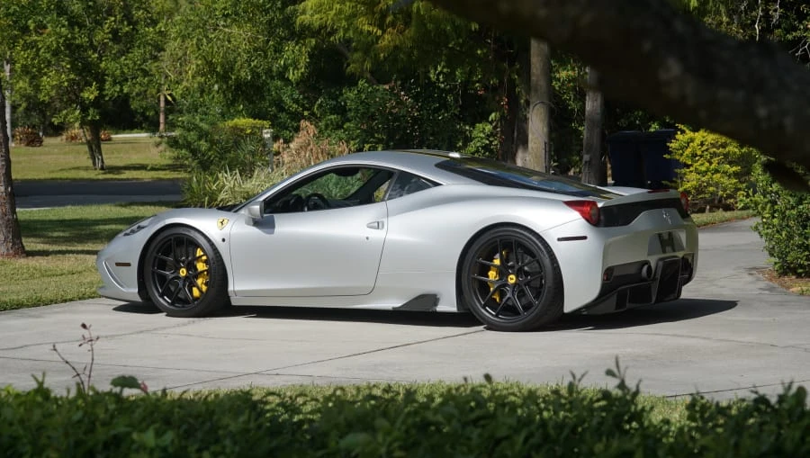 2014 Ferrari 458 Speciale - Image 21 of 31