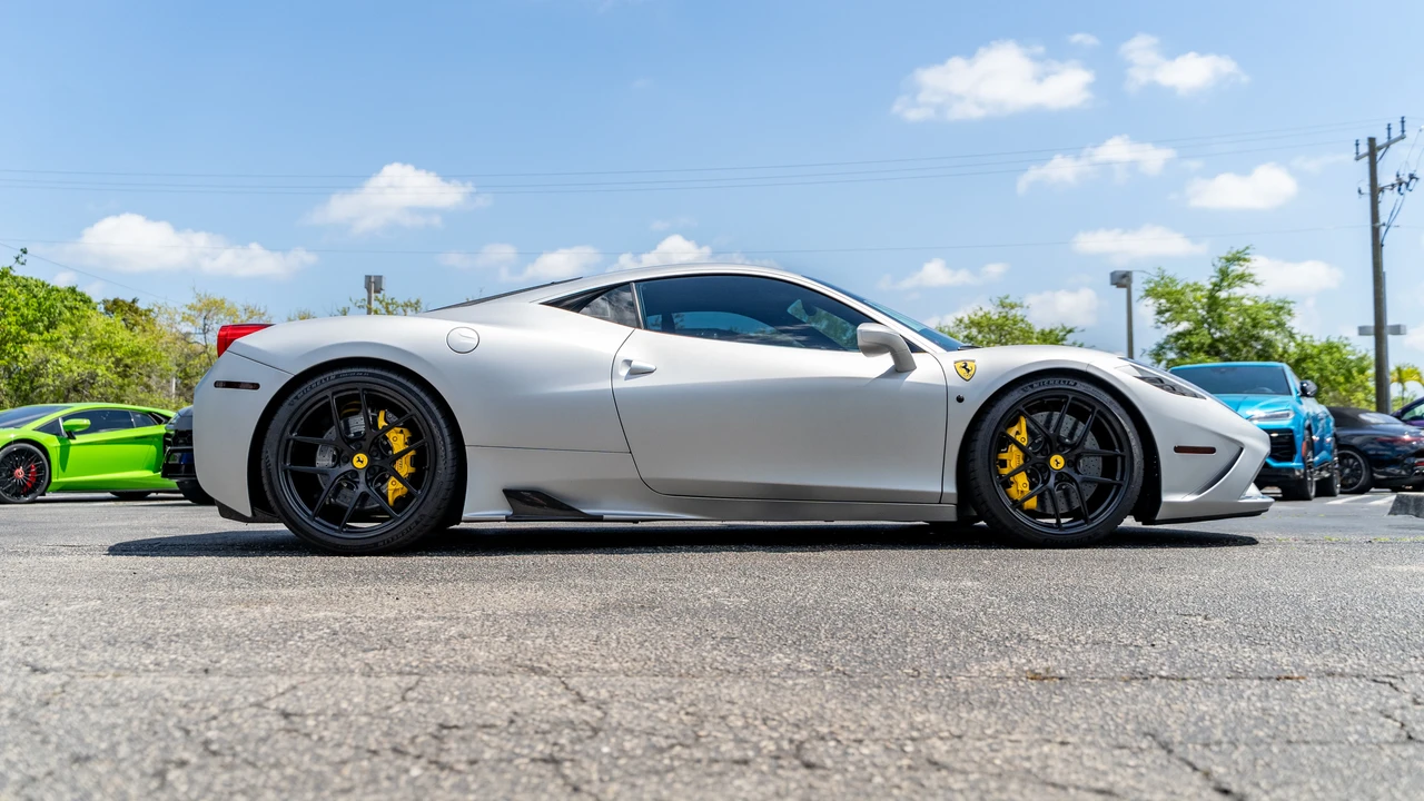 2014 Ferrari 458 Speciale - Image 3 of 31