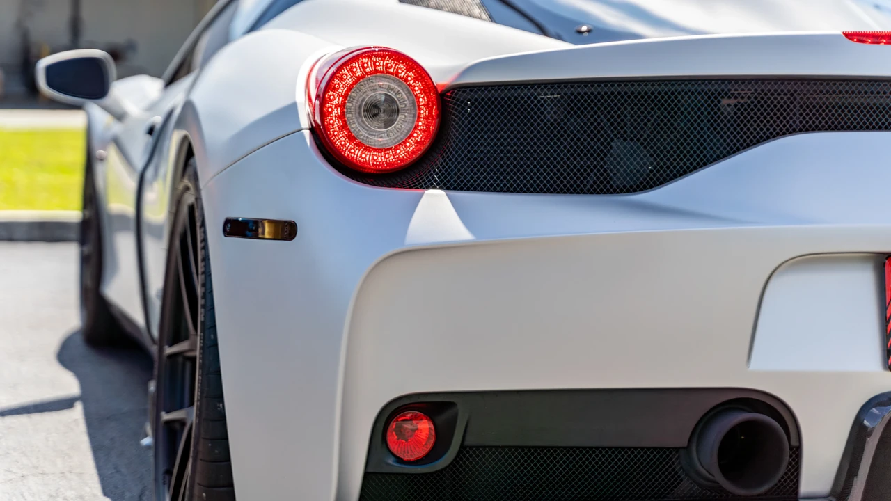 2014 Ferrari 458 Speciale - Image 14 of 31